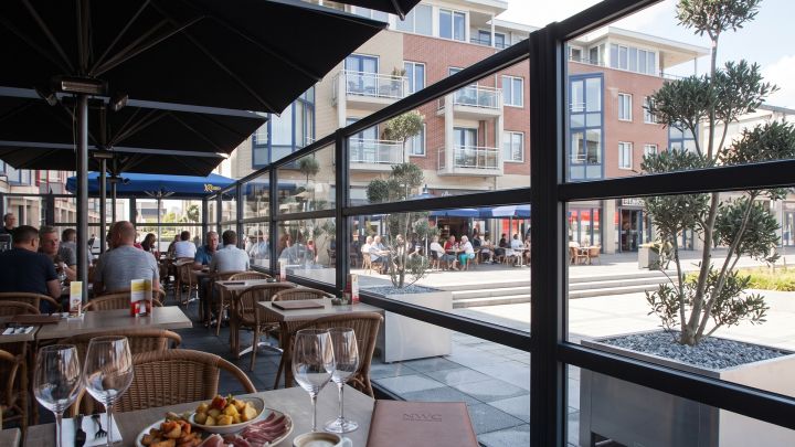 hotelterrace_Solution.jpg -